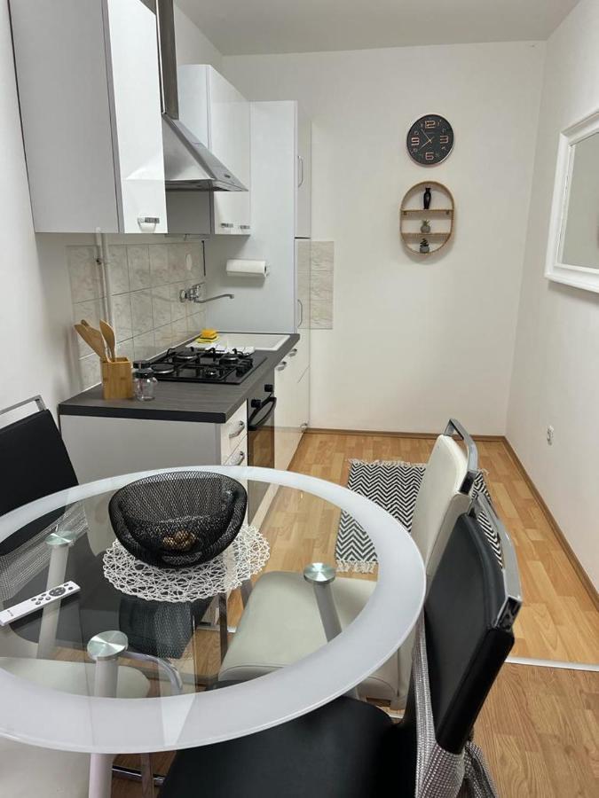 זאגרב Apartman Lara מראה חיצוני תמונה