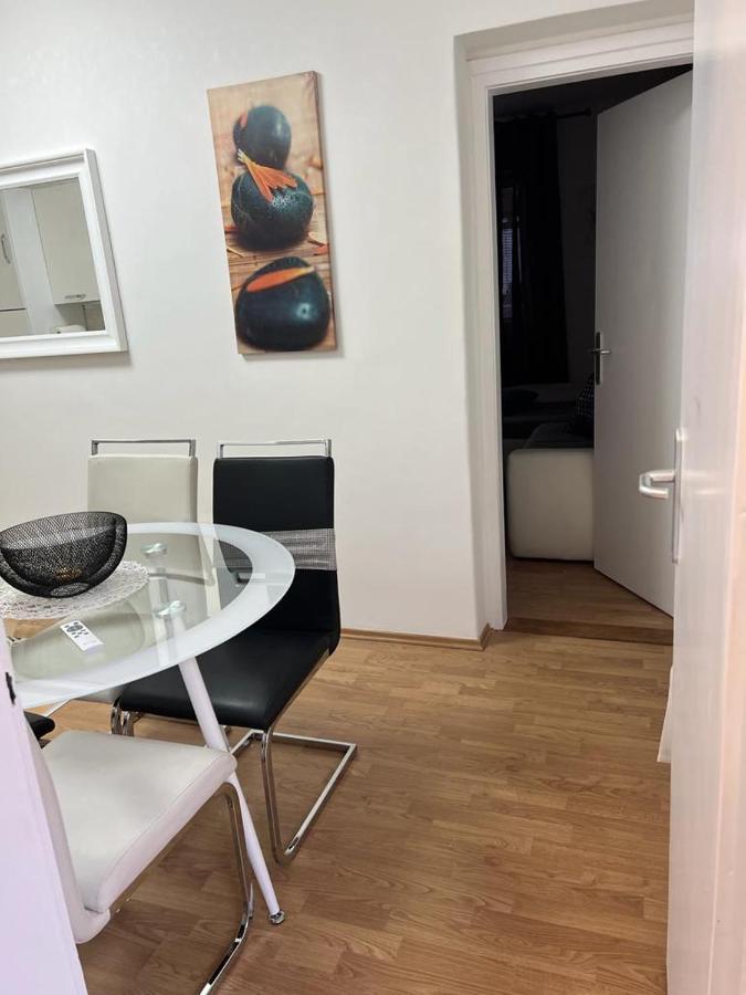 זאגרב Apartman Lara מראה חיצוני תמונה